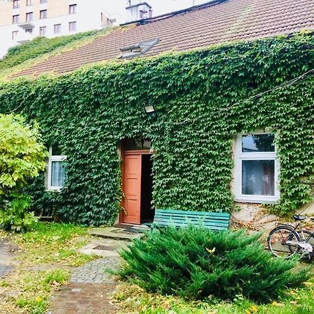 Apartment In Ivy Covered House, Near Old Town Krakow Exterior photo